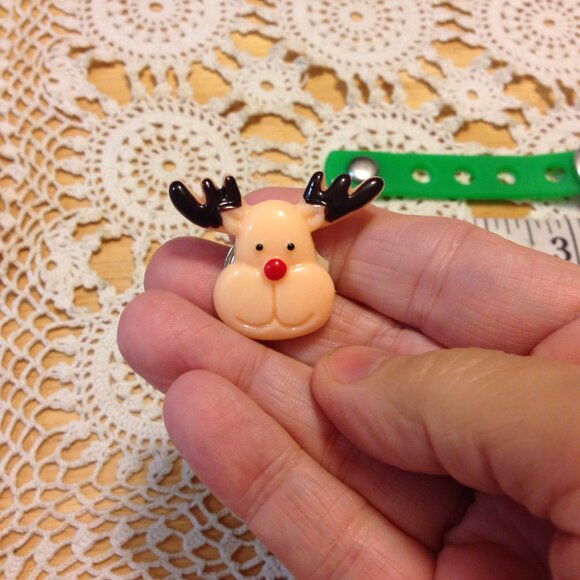 Christmas Snap Bracelet with two charms - Picture 3 of 4